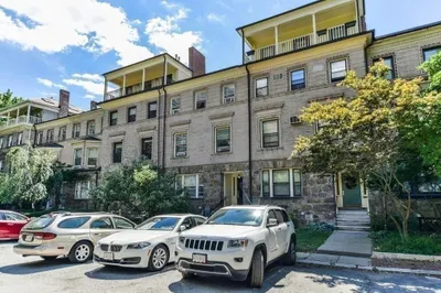 7 Regent Cir #1