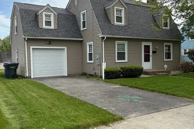 253 Gillette Ave