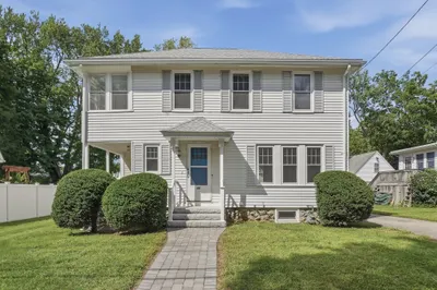 44 Edinboro Street 1
