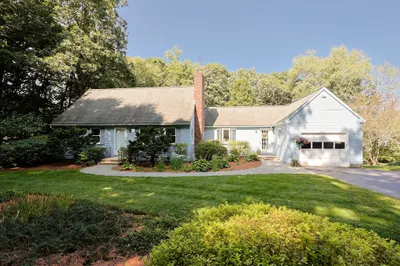 16 Howe Rd