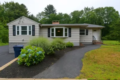 399 Shawsheen Ave 1