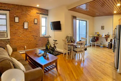 390 Riverway #17