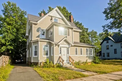 116 Amherst St