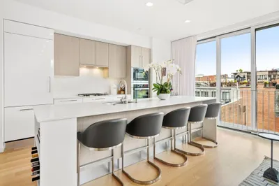 7 E. Springfield St #5B 1
