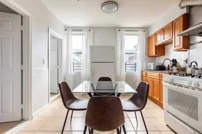 102 Tyler St #4 1