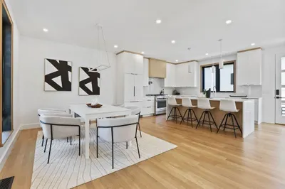 30 Robbins St #1