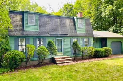 53 Appletree Ln