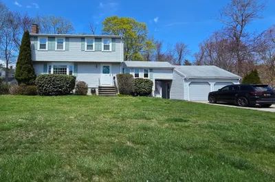 18 Lintric Dr 1