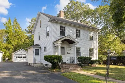11 Robertson Rd