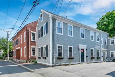 11 Williams St #2 1