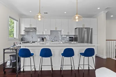 753 E Broadway #2