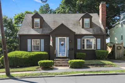 290 Parkland Ave