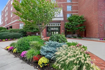 199 Coolidge Ave #109