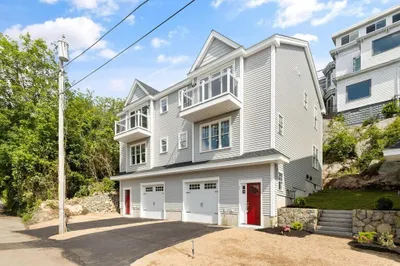 11 BlynmAn Ave #A 1
