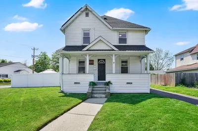 7 Maple St