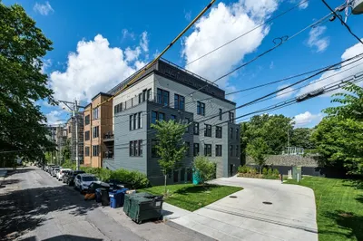 45 Burnett St #303 1