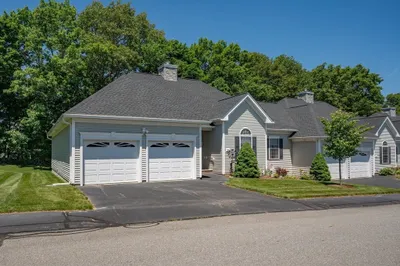 38 Holly Ln #38