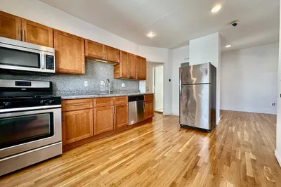 2 Torpie St #2