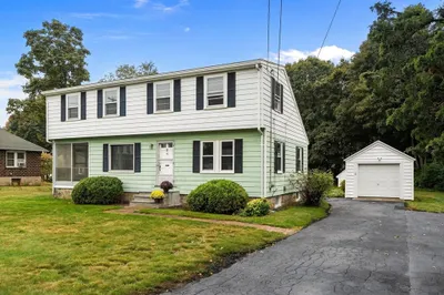 41 Oak St