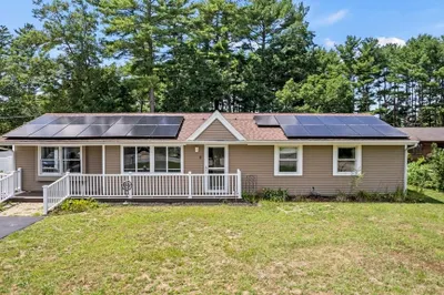 13 Naushon Rd