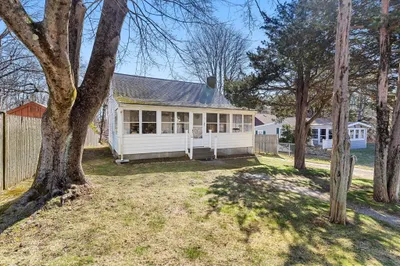 83 White Horse Rd
