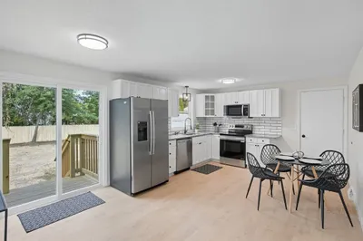 1130 Burnett Rd 1