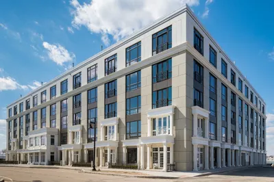 10 Shipyard Dr #204 1