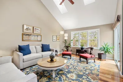 7 Tilley Crescent #7