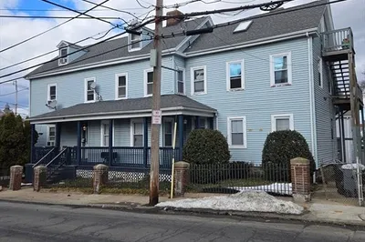 4 Oak St 1