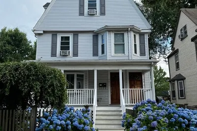 15 Bradbury St #2