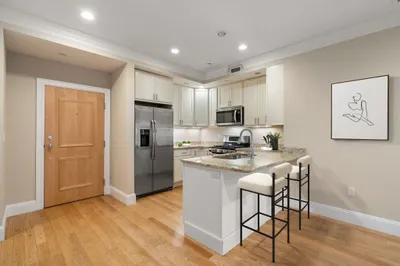 150 Chestnut Hill Avenue #402 1