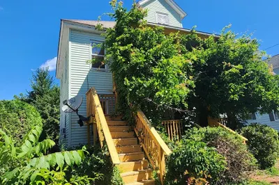 15 Davis St