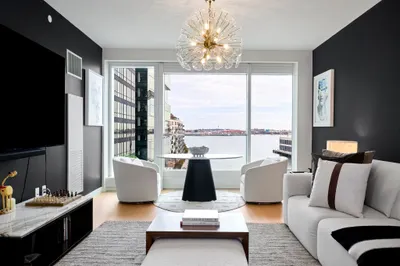 150 Seaport Blvd #8C 1