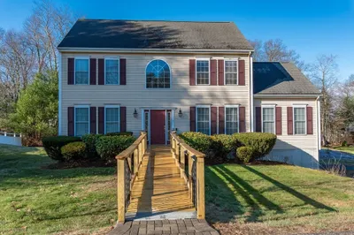 7 Buffy Rd