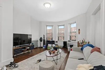 868 Huntington Ave #3 1