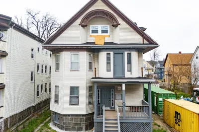9 Helen St 1