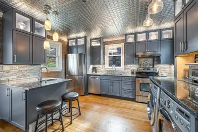 316 Middlesex Ave 1
