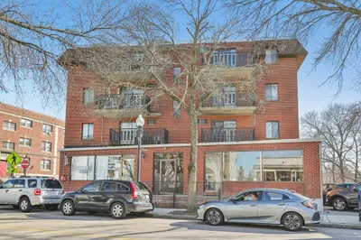 26 W Wyoming Ave #1E 1