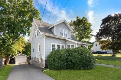 37 Arborway Dr 1