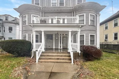 36 Brookledge St 1