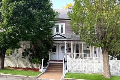 1 Clive St