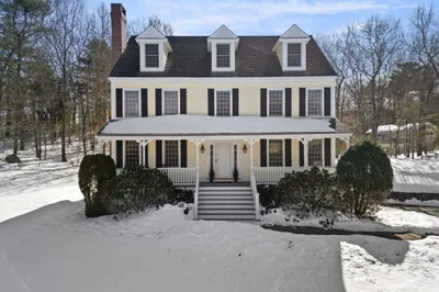 7 Hickory Lane