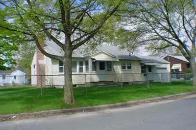 212 Almira Rd 1