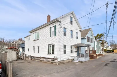 55 Mansfield St