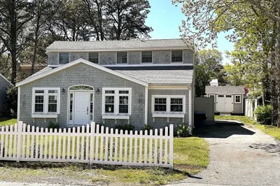 37 Uncle Henrys Rd 1