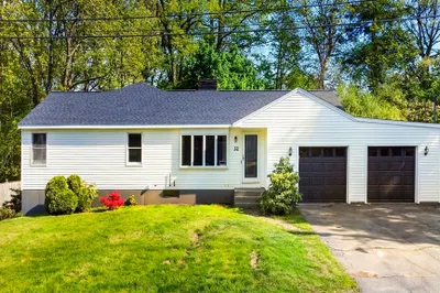 32 Topsfield Cir