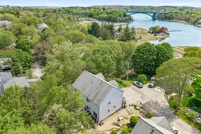 10 Riverview WAy #A 1