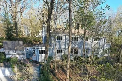 170 Varick Rd