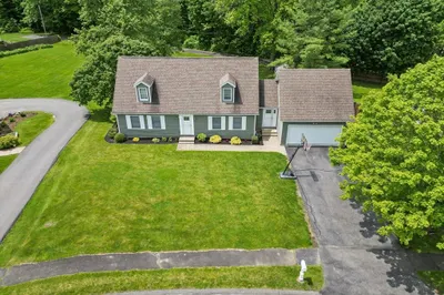 4 Faucett Ln 1