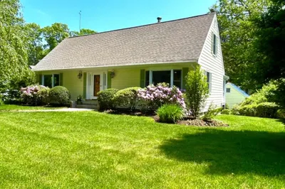 588 Peakham Rd 1